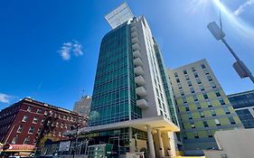 LIC Manhattan View Hotel